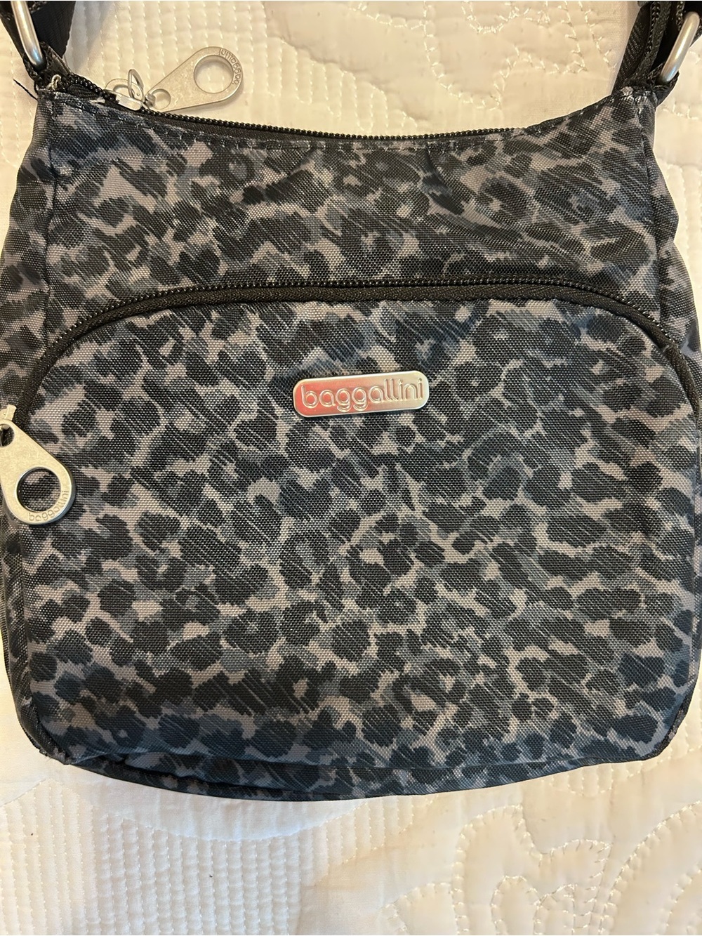 Baggallini Joey Bagg Mini Crossbody Black & Gray Cheetah Print / RFID Blocking